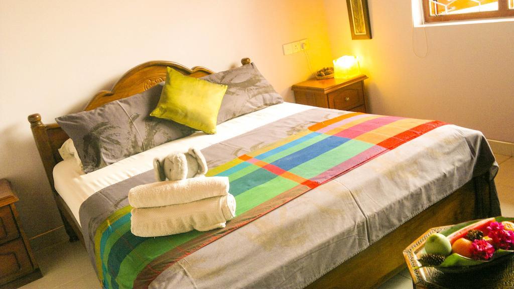 Serendib Guest House Negombo Room photo